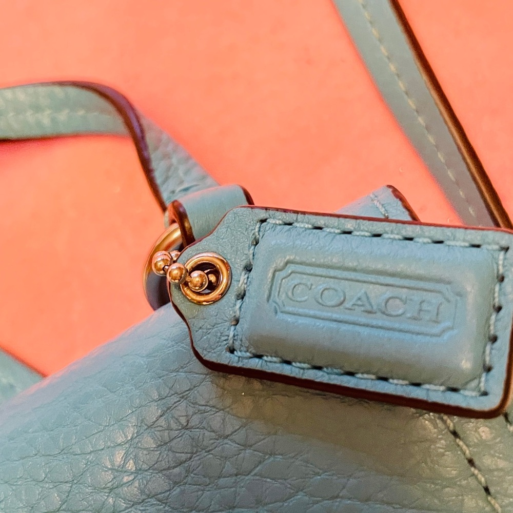 Small Leather Turquoise Coach Crossbody - Picture 2 of 7